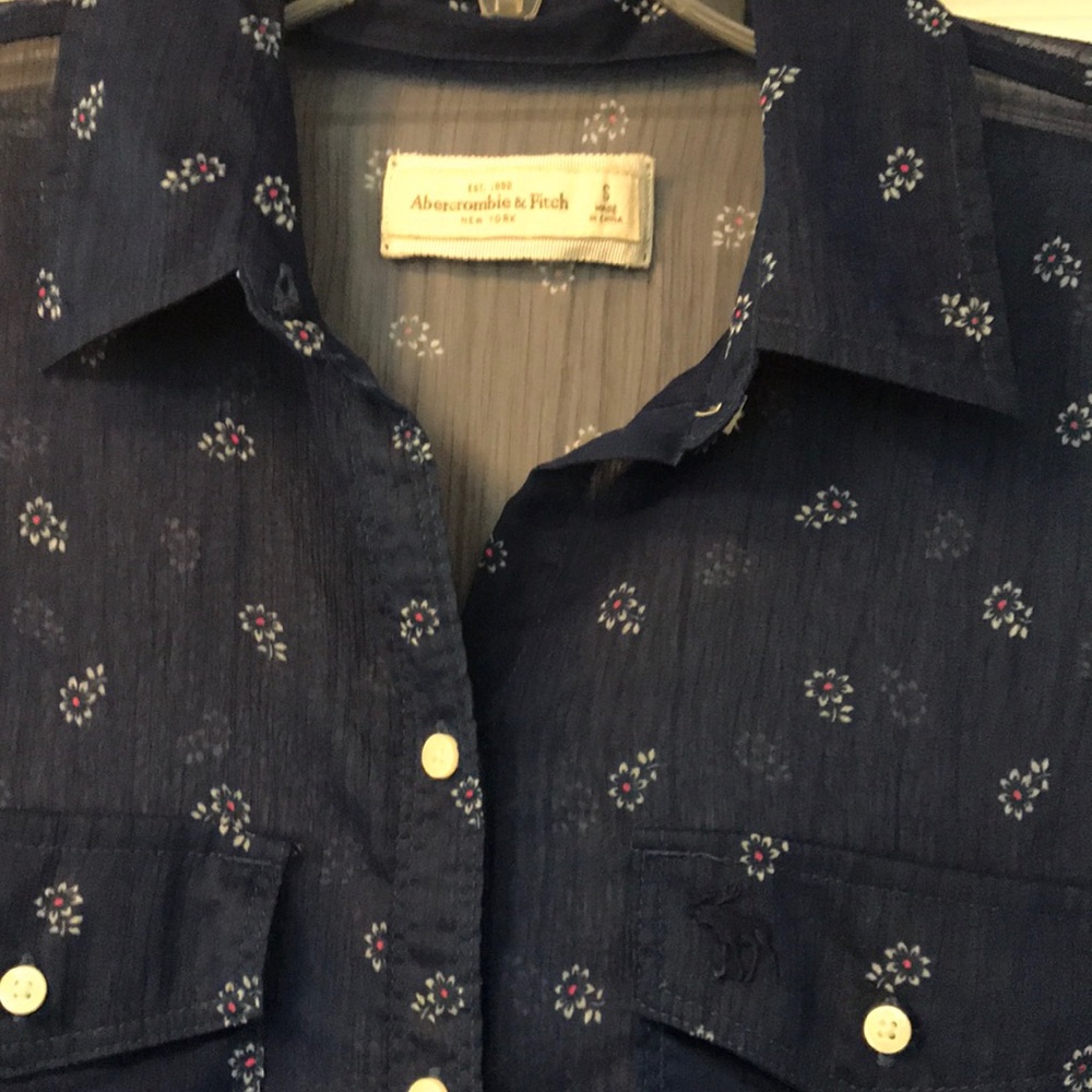 Sheer Button down - Picture 3 of 6